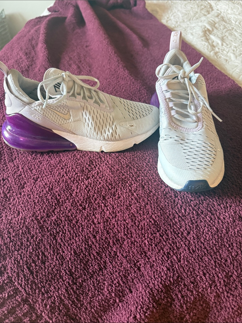 Nike Women’s Air Max 270 Light Gray with Purple Heel